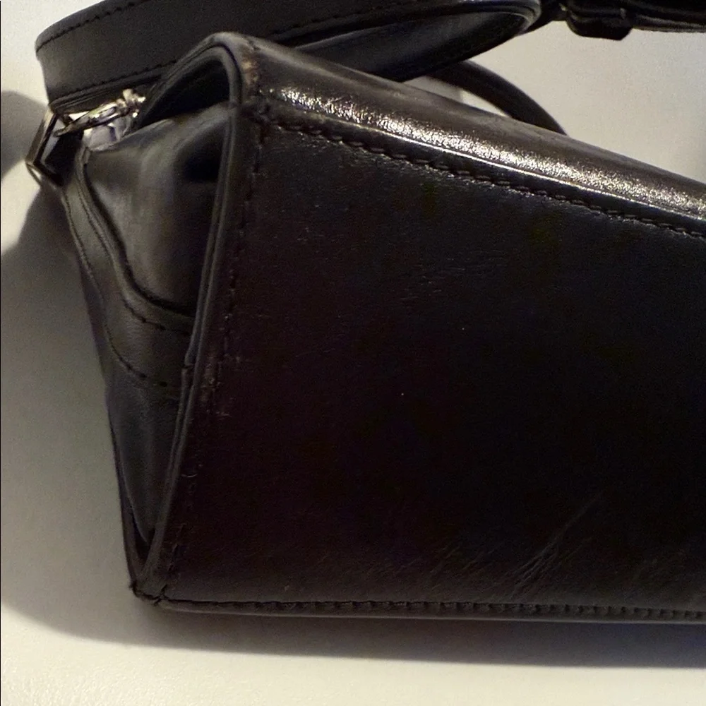 Elegant Black Leather Briefcase Messenger Laptop Executive bag shoulder strap